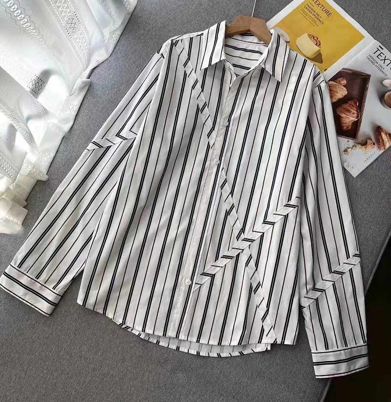 Tops Fashion Designer Blouses 2023 Spring Summer Shirt Women Turn-down Collar Striped Prints Embroidery Long Sleeve Casual Shirt
Tops Fashion Designer Blouses 2023 Spring Summer Shirt Women Turn-down Collar Striped Prints Embroidery Long Sleeve Casual Shirt