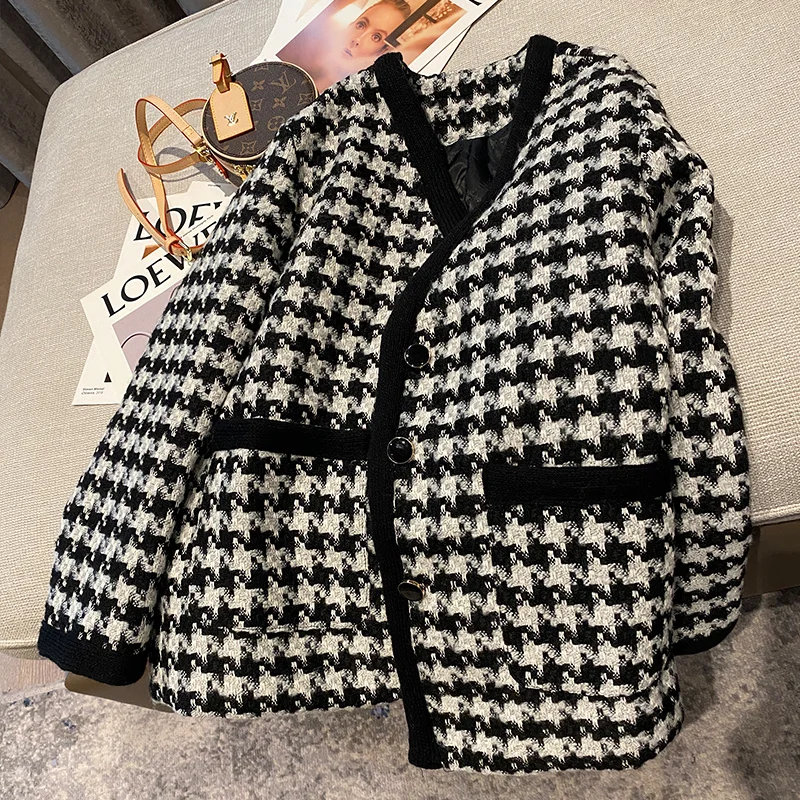 Office Lady Houndstooth Vintage Coat 2023 Autumn Winter Wool Blend Korean Tweed Jacket Plus Size Single Breasted Loose Outwear
Office Lady Houndstooth Vintage Coat 2023 Autumn Winter Wool Blend Korean Tweed Jacket Plus Size Single Breasted Loose Outwear