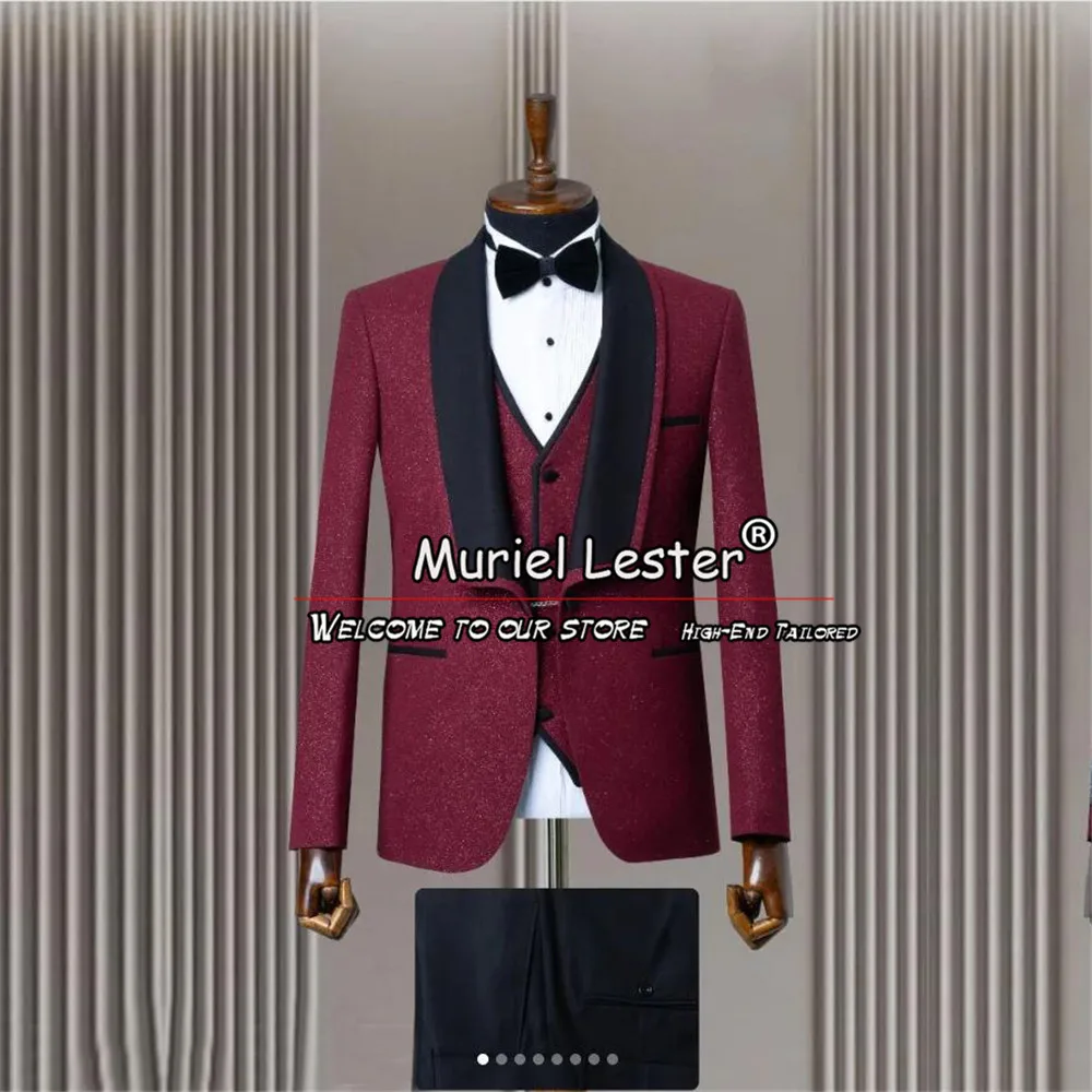 

Sparkly Lurex Men Suits For Wedding Peak Lapel Burgundy Jacket Vest With Black Pants 3 Pieces Formal Groom Tuxedos Bespoke Dress