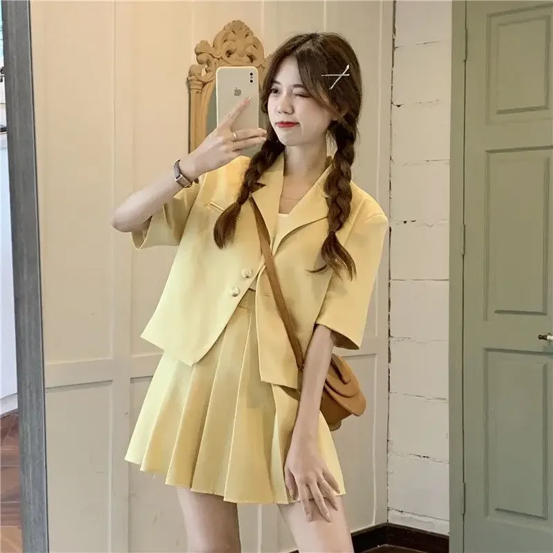DAYIFUN Solid Short Suit Women Summer Short-sleeved Coats+High Waist Pleated Skirt Two-piece Sets Vintage Versatile Lady Colth
DAYIFUN Solid Short Suit Women Summer Short-sleeved Coats+High Waist Pleated Skirt Two-piece Sets Vintage Versatile Lady Colth