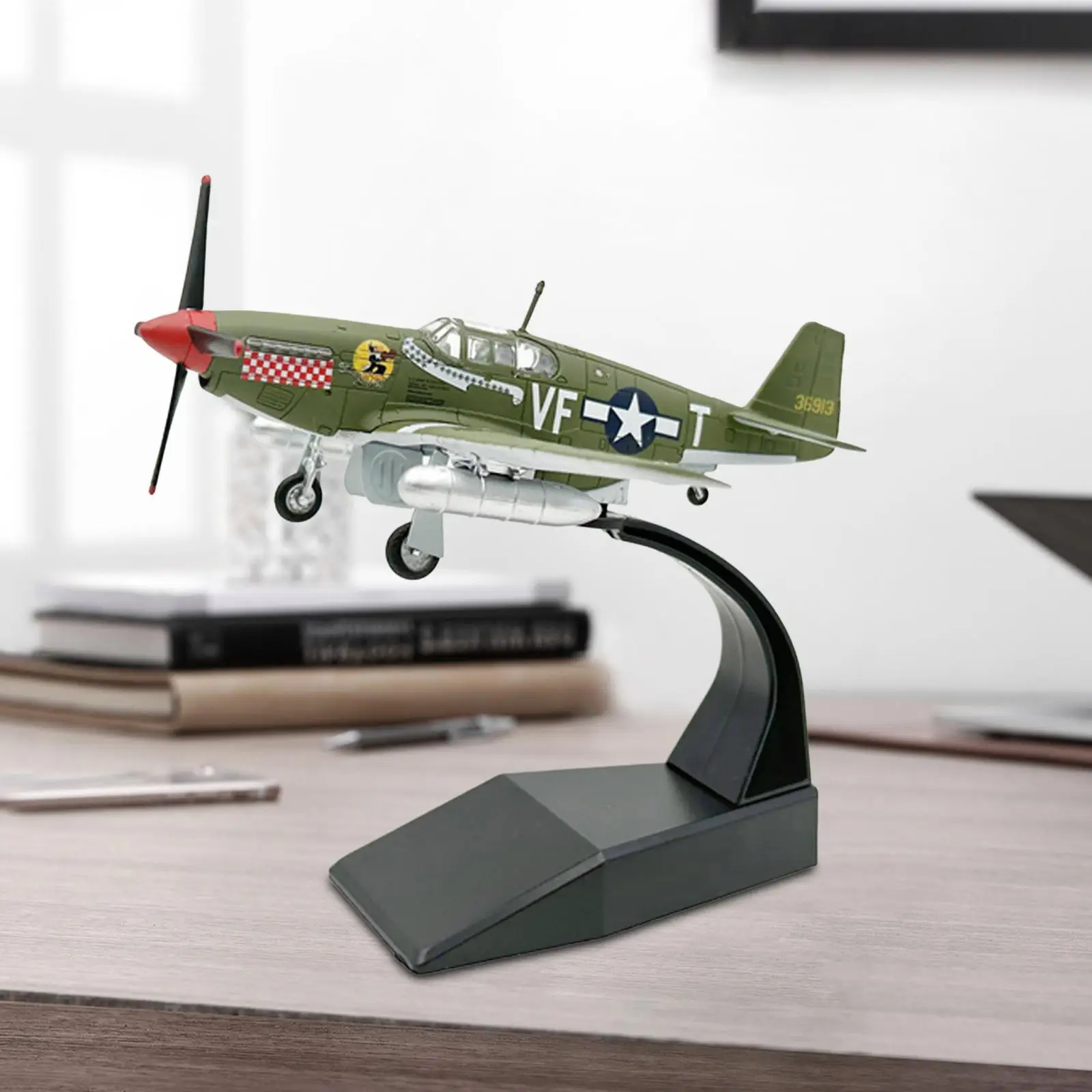 Simulation 1:72 P51 Airplane Model High Detailed Collection Aircraft Ornament with Display Stand for Bar Living Room Home Shelf
Simulation 1:72 P51 Airplane Model High Detailed Collection Aircraft Ornament with Display Stand for Bar Living Room Home Shelf