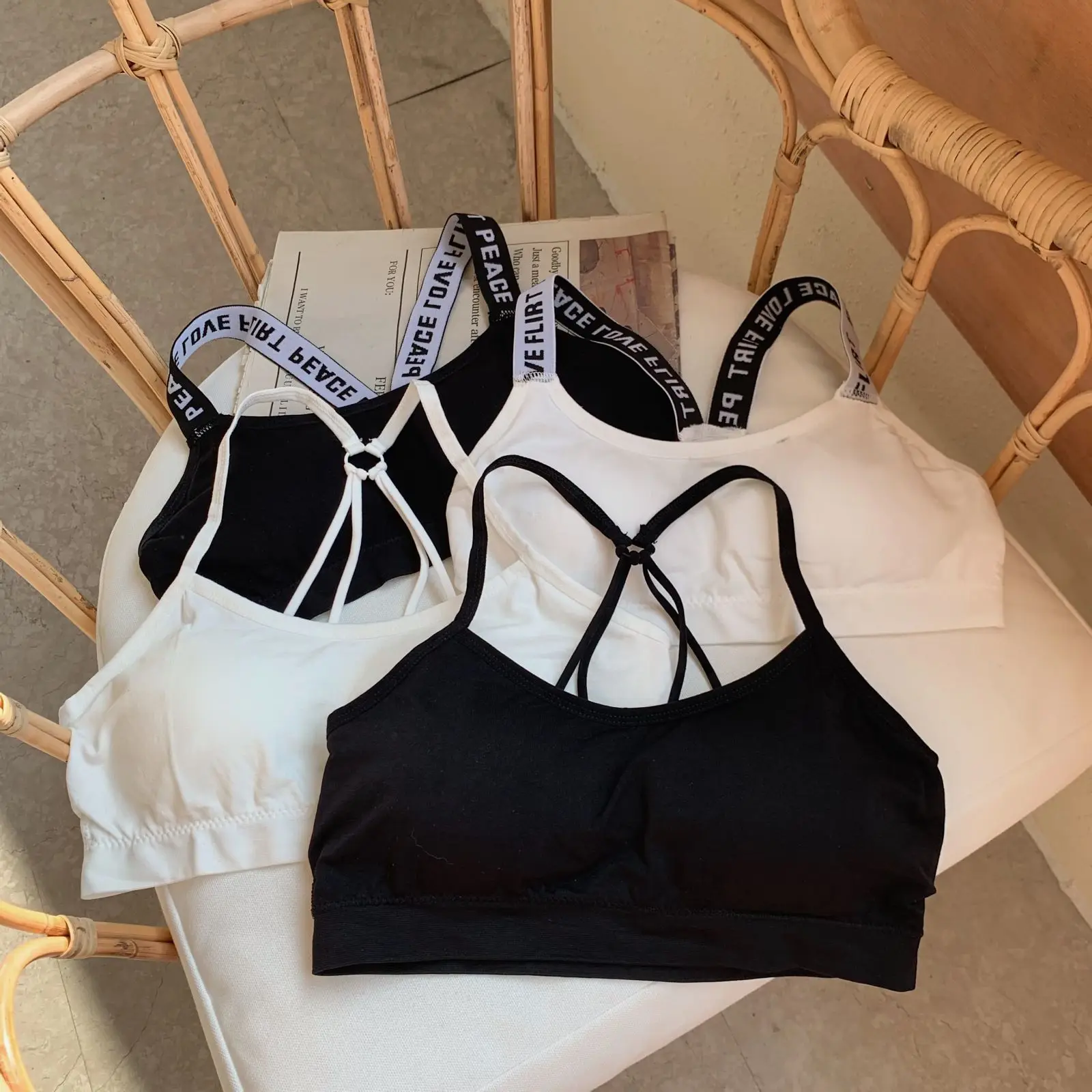 Sexy Super Short Top Woman Summer Beauty Back Corset Wrap Bottoming Small Camisole Party Club
Sexy Super Short Top Woman Summer Beauty Back Corset Wrap Bottoming Small Camisole Party Club
