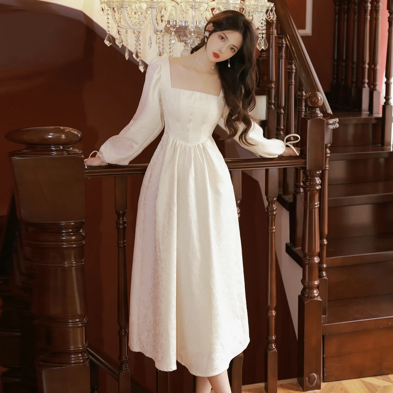 2023 Spring Summer New Women's Dress French Retro Fashion Temperament Lace-up Bubble Sleeve Loose Square Neck Free Shipping
2023 Spring Summer New Women's Dress French Retro Fashion Temperament Lace-up Bubble Sleeve Loose Square Neck Free Shipping