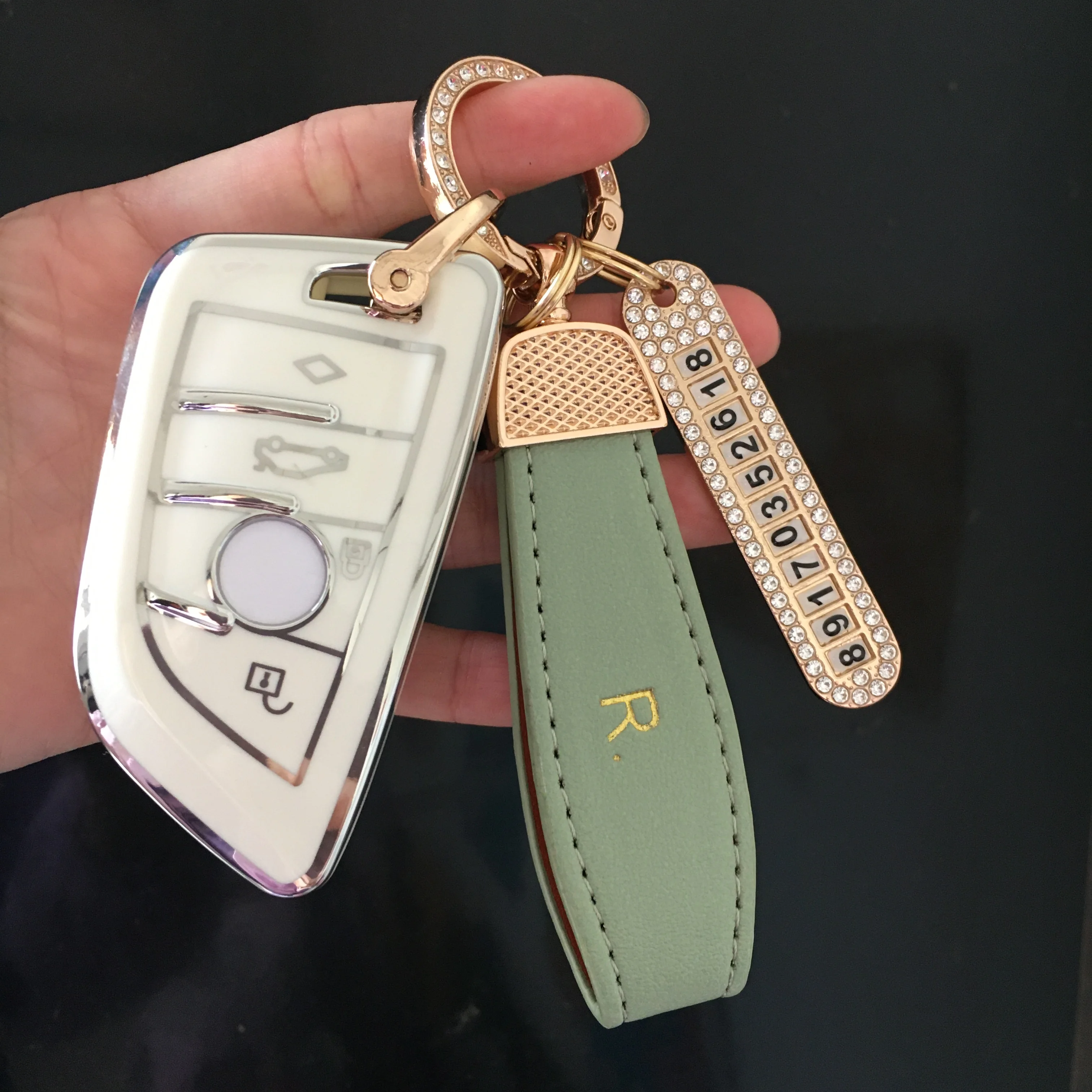 Anti-lost Car Keychain Phone Number Card Keyring Leather Car Keyring Key Case Auto Vehicle Key Chain Holder Accessories Gift
Anti-lost Car Keychain Phone Number Card Keyring Leather Car Keyring Key Case Auto Vehicle Key Chain Holder Accessories Gift
