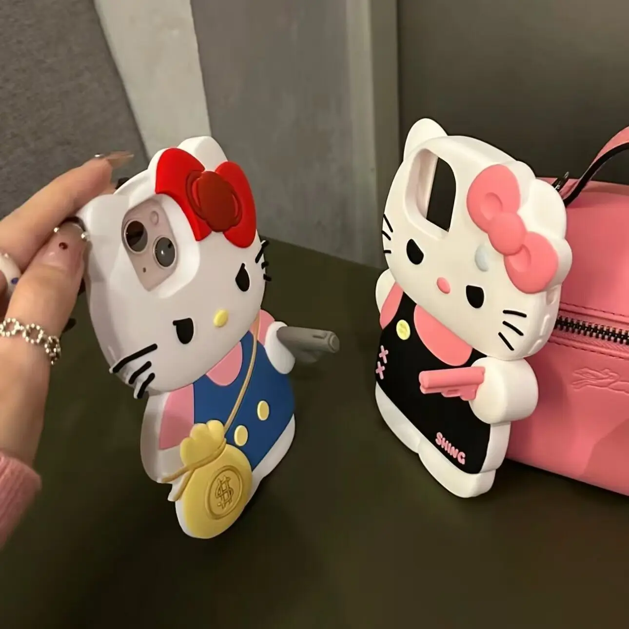 Cartoon money bag pistol KT cat iPhone15promax apple 14 phone case 13 silicone 12 all inclusive 11 soft new
Cartoon money bag pistol KT cat iPhone15promax apple 14 phone case 13 silicone 12 all inclusive 11 soft new