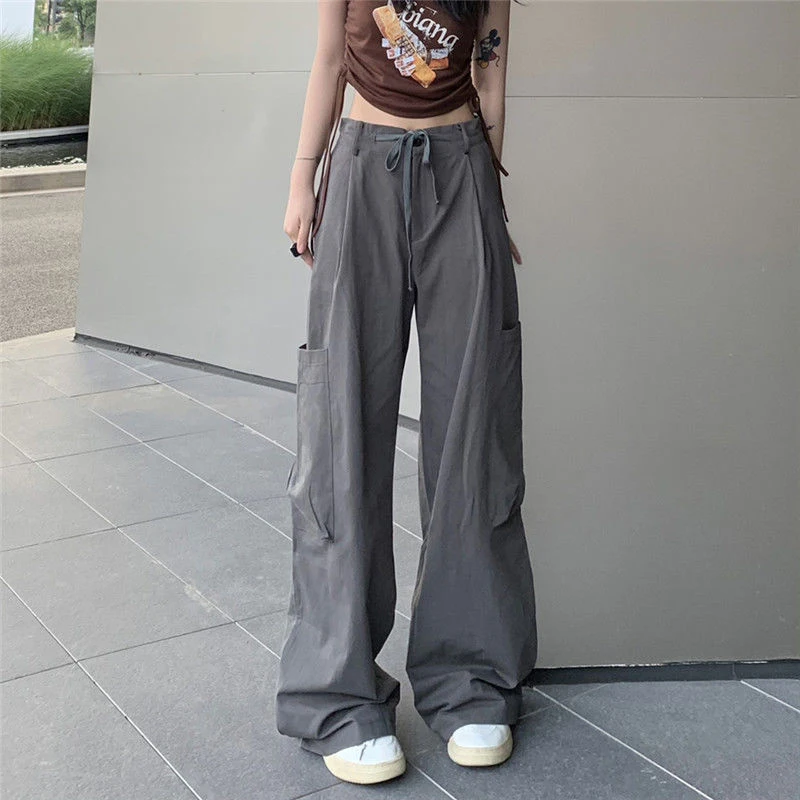 Biyaby Casual Solid Cargo Pants Women Y2K Elastic Waist Big Pocket Parachute Pants for Woman American Retro Streetwear Trousers
Biyaby Casual Solid Cargo Pants Women Y2K Elastic Waist Big Pocket Parachute Pants for Woman American Retro Streetwear Trousers