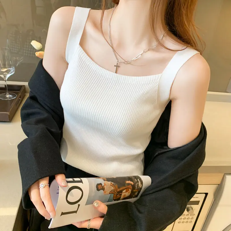 2024 Women Spring Summer Fashion Solid Color Tank Top Female Sleeveless Camisole Ladies Clothing Knitted Vest Crop Tops H46
2024 Women Spring Summer Fashion Solid Color Tank Top Female Sleeveless Camisole Ladies Clothing Knitted Vest Crop Tops H46