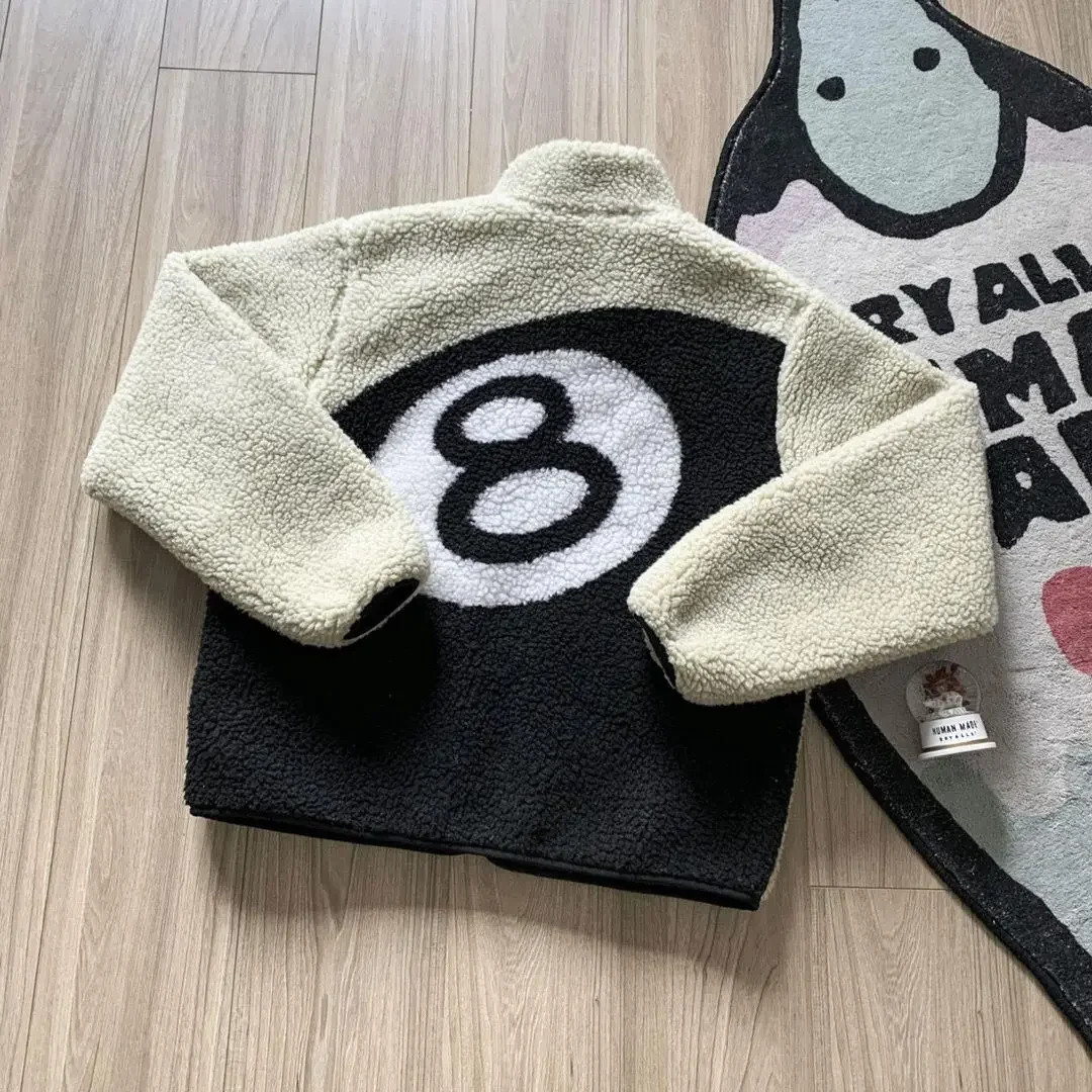 23th Winter 1:1 High Quality Women Men Thickened Double Side Lamb Fleece Black 8 Billiards Print Jacket High Street Luxury Brand
23th Winter 1:1 High Quality Women Men Thickened Double Side Lamb Fleece Black 8 Billiards Print Jacket High Street Luxury Brand