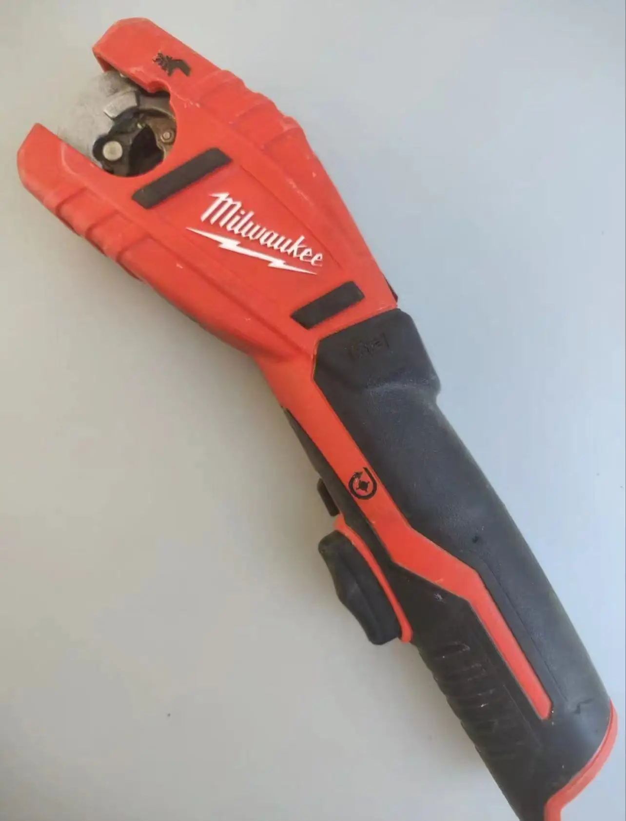 

Milwaukee Tool 2471-20 M12 Cordless Copper Tubing Cutter，TOOL ONLY,SECOND HAND