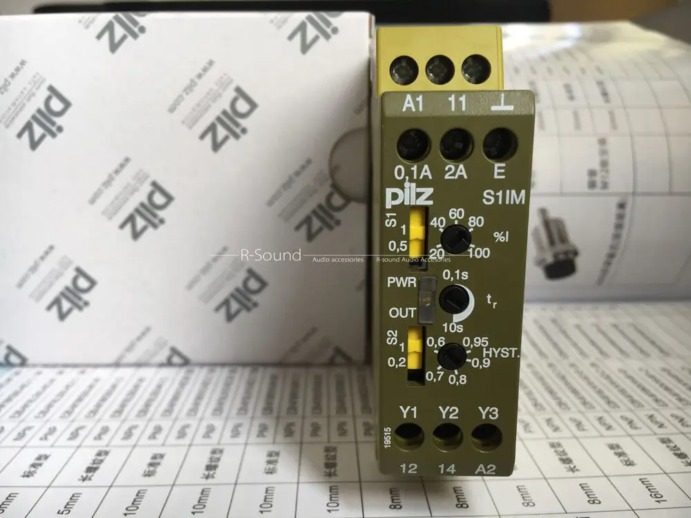 Модули PNOZ S1IM 828010, 1 шт. 
Модули PNOZ S1IM 828010, 1 шт.