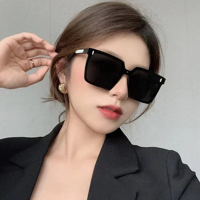 New Fashion Trend Square Sunglasses UV Protection Retro Large Frame Sunglasses for Both Men and Women
New Fashion Trend Square Sunglasses UV Protection Retro Large Frame Sunglasses for Both Men and Women
