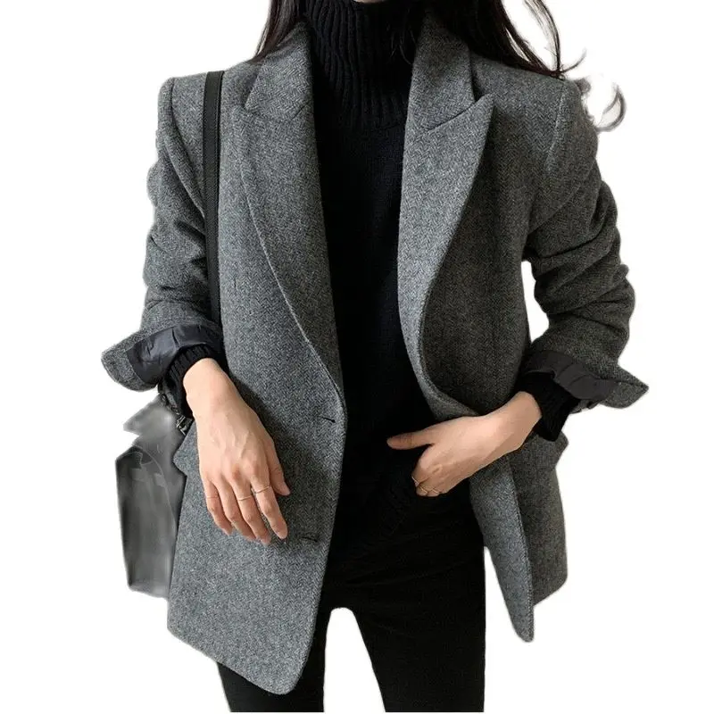 2023 Fashion Woolen Suit Jacket Coat Women Blazers Autumn Winter Solid Color Single-breasted Casual Tops Lady Vintage Outerwear
2023 Fashion Woolen Suit Jacket Coat Women Blazers Autumn Winter Solid Color Single-breasted Casual Tops Lady Vintage Outerwear