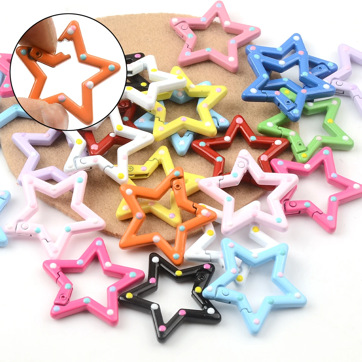 

5pcs Random Colors Hand-painted Hollow Five-pointed Star Keychain Chain Hooks Connecting Buckle Jewelry Clasps For Making