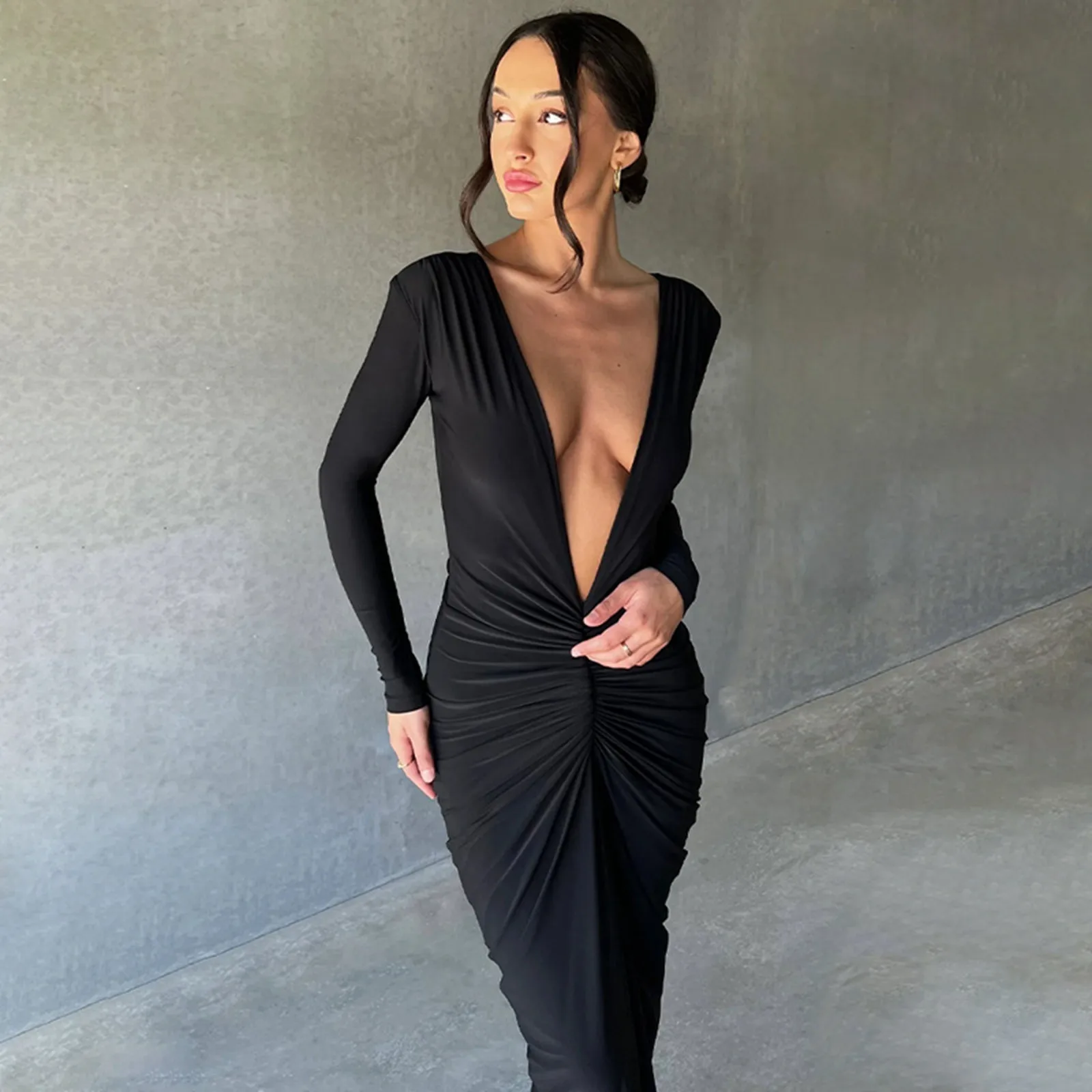 Ruched Draped Deep V Maxi Dress Women's Elegant Long Sleeve Eveing Party Long Dresses Gown Sexy Nigh Club Outfits Nighclub Wear
Ruched Draped Deep V Maxi Dress Women's Elegant Long Sleeve Eveing Party Long Dresses Gown Sexy Nigh Club Outfits Nighclub Wear