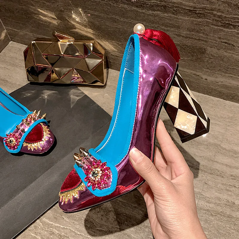 Mixed Color Rivets Tassel Court Pumps Women Sweety Red Heart Shape Patent Leather Dress Shoes Ladies Slip-on Square High Heels
Mixed Color Rivets Tassel Court Pumps Women Sweety Red Heart Shape Patent Leather Dress Shoes Ladies Slip-on Square High Heels