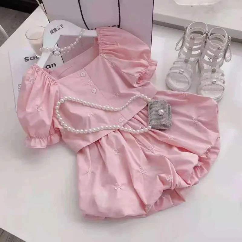Girls Summer Set New Baby Short Sleeve Printed Shirt Fashion Flower Bud Shorts Girls Sweet Bubble Sleeve Two Piece Set
Girls Summer Set New Baby Short Sleeve Printed Shirt Fashion Flower Bud Shorts Girls Sweet Bubble Sleeve Two Piece Set