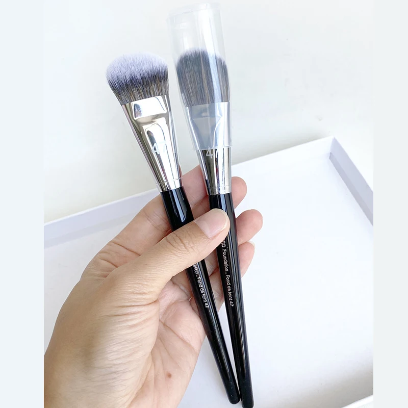 PRO 47# Foundation Makeup Brushes Pro Angled Foundation Liquid BB Cream Contour Blending Brush High Quality Beauty Makeup Tools
PRO 47# Foundation Makeup Brushes Pro Angled Foundation Liquid BB Cream Contour Blending Brush High Quality Beauty Makeup Tools