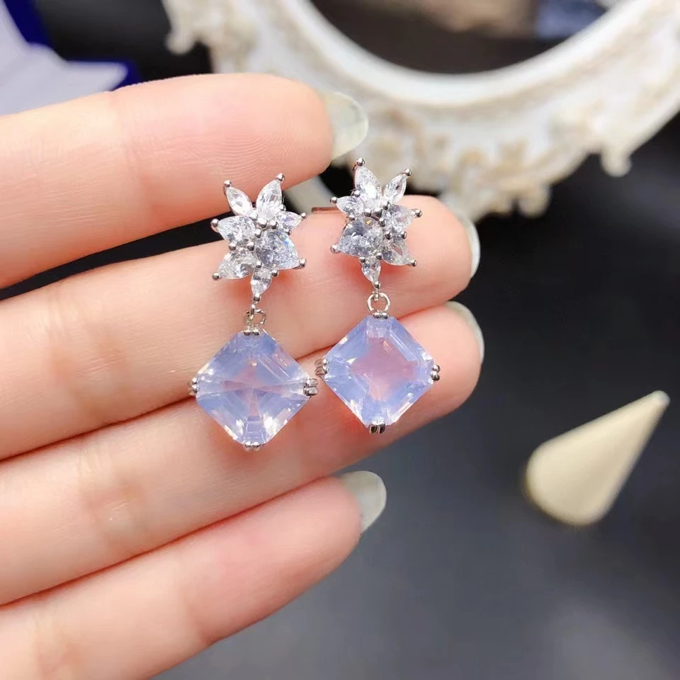 Серьги-подвески из серебра 925 пробы с натуральным ярким фиолетовым аметистом, 10 мм, 12 карат
Серьги-подвески из серебра 925 пробы с натуральным ярким фиолетовым аметистом, 10 мм, 12 карат