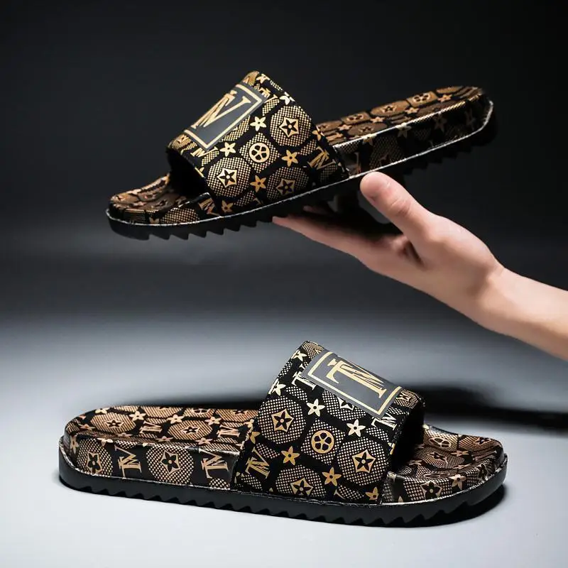 New Sandals Men's Ladies Outerwear Beach Slippers Summer Fashion Wholesale Non-slip Waterproof 
New Sandals Men's Ladies Outerwear Beach Slippers Summer Fashion Wholesale Non-slip Waterproof