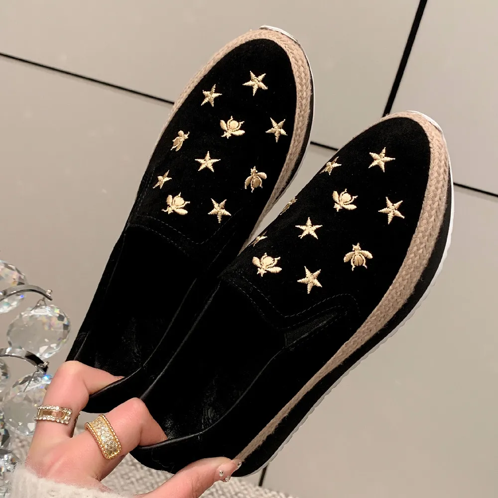 Women's natural suede leather thick sole platform flats embroidery sneakers leisure soft comfortable casual female espadrilles
Women's natural suede leather thick sole platform flats embroidery sneakers leisure soft comfortable casual female espadrilles
