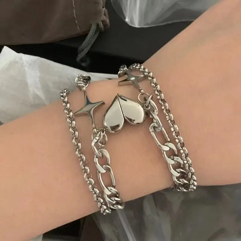 Love Magnetic Clasp Attractive bracelet Lovers Magnetic clasp Bracelet Creative Valentine's Day gift couple bracelet
Love Magnetic Clasp Attractive bracelet Lovers Magnetic clasp Bracelet Creative Valentine's Day gift couple bracelet
