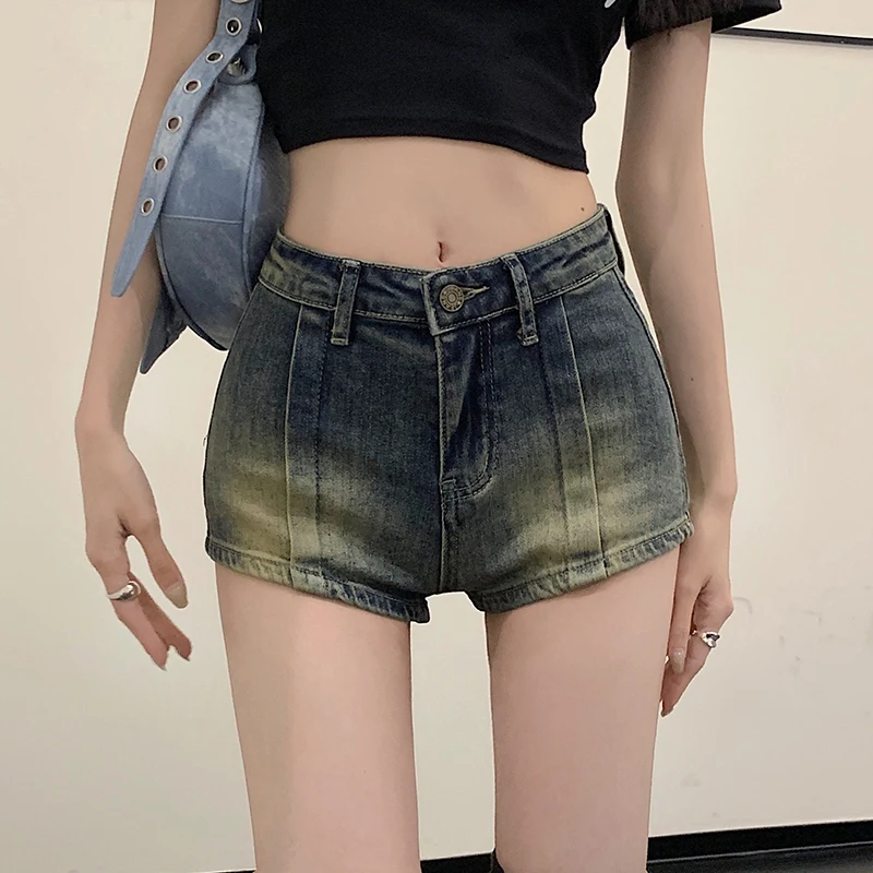 Streetwear Vintage Shorts Jeans Summer Women New Retro Wash Blue Denim Shorts High Waist Hot Girls Mini Jeans American Style
Streetwear Vintage Shorts Jeans Summer Women New Retro Wash Blue Denim Shorts High Waist Hot Girls Mini Jeans American Style