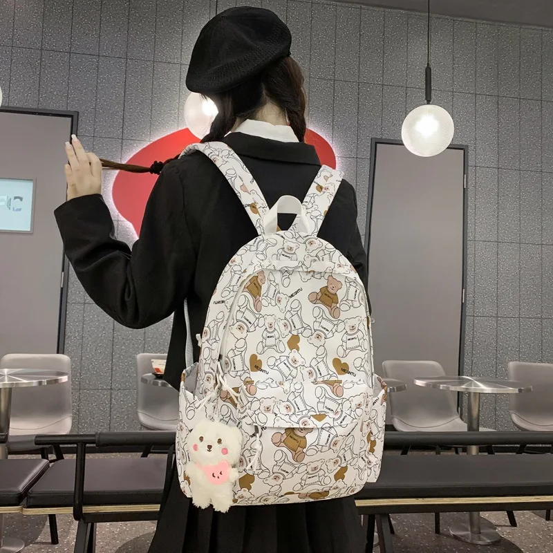 Women's Casual Printed Graffiti College Japanese Style Simple Commuter Backpack New Style Middle Student Schoolbag
Women's Casual Printed Graffiti College Japanese Style Simple Commuter Backpack New Style Middle Student Schoolbag