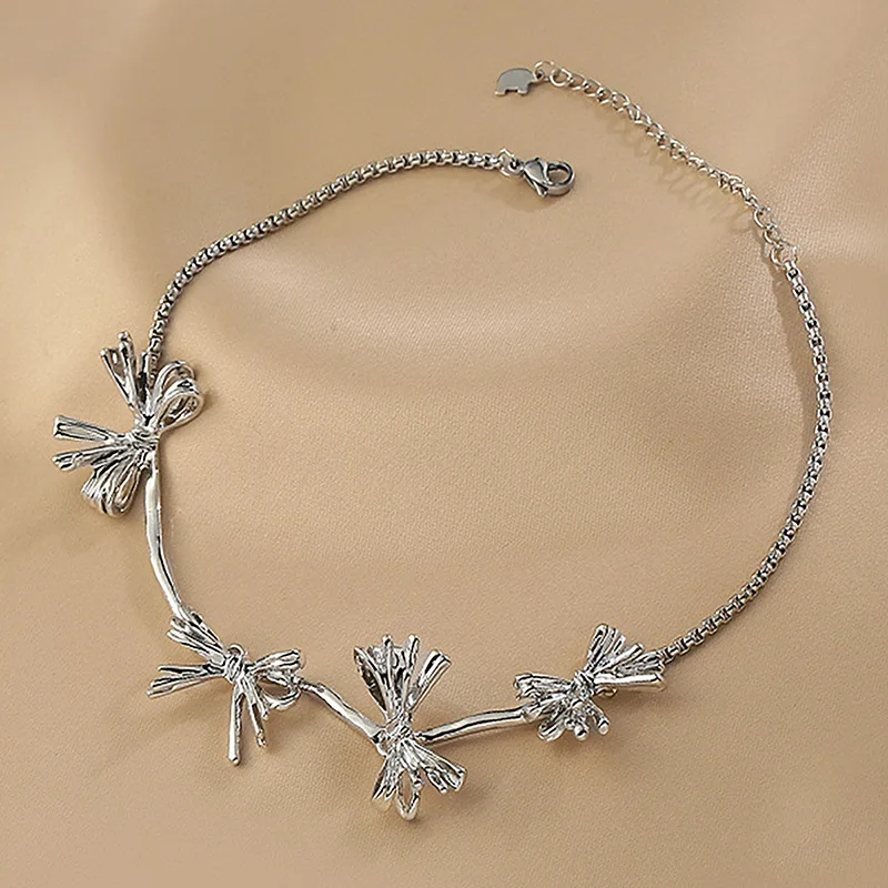 Metal Bowknot Clavicle Chain European and American Chokerins Online Influencer Necklace Women
Metal Bowknot Clavicle Chain European and American Chokerins Online Influencer Necklace Women