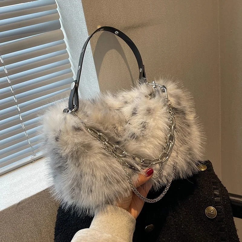 Winter Cool Girl Plush Tote Bag Crossbody Bags for Women Chain Shoulder Bag New Lamb Plush Velvet Bag Autumn Soft Fur Handbag
Winter Cool Girl Plush Tote Bag Crossbody Bags for Women Chain Shoulder Bag New Lamb Plush Velvet Bag Autumn Soft Fur Handbag