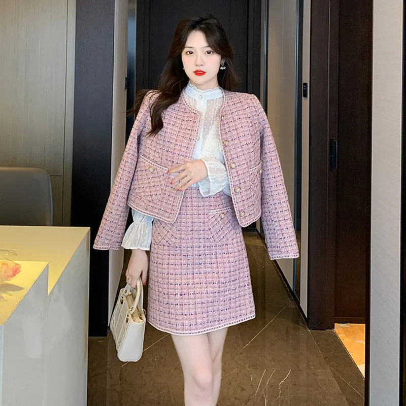 Autumn Winter New Small Fragrance Luxury High-End Pink Plaid Two-Piece Suit Single-Breasted Chic Button Jacket And A-Line Skirt
Autumn Winter New Small Fragrance Luxury High-End Pink Plaid Two-Piece Suit Single-Breasted Chic Button Jacket And A-Line Skirt