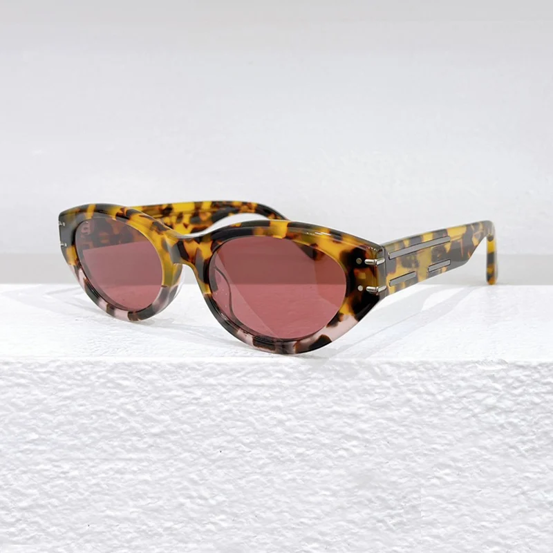

2023 New Frame Design Summer Sunglasses Signature B5I Popular Fashion Classic Trendy Anti-glare Goggle Women Eyeglasses Brand