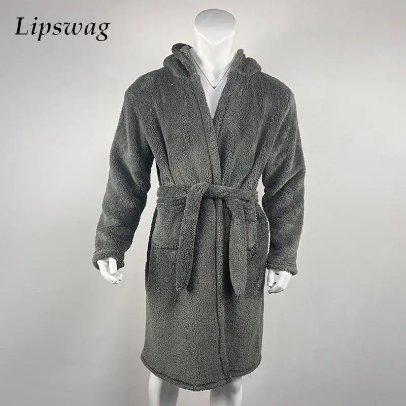 Leisure Mens Velvet Robe Bathroom Comfortable Soft Warm Long Fleece Cardigan Fall Winter Warm Homewear Men Hooded Robe Nightwear
Leisure Mens Velvet Robe Bathroom Comfortable Soft Warm Long Fleece Cardigan Fall Winter Warm Homewear Men Hooded Robe Nightwear