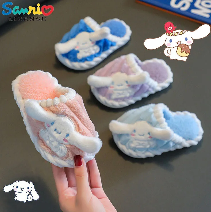 Kawaii Sanrio Anime Kids Cotton Slippers Girls Cute Cinnamoroll Fall and Winter Indoor Non-Slip Warm Cotton Slippers Kids Gift
Kawaii Sanrio Anime Kids Cotton Slippers Girls Cute Cinnamoroll Fall and Winter Indoor Non-Slip Warm Cotton Slippers Kids Gift
