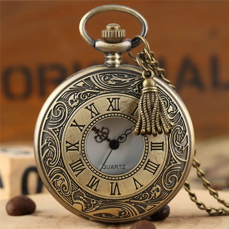

Bronze Antique Pocket Watch with Pendant Tassels Design Hollow Out Roman Number Cover Quartz Movement Necklace Chain Reloj