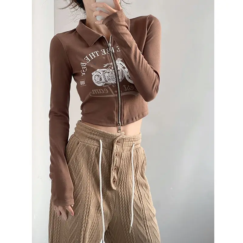 Sexy Y2K Double Open Zipper Spring and Summer Korean Fashion Printing Long-sleeved T-shirt Back Tie Positive Shoulder Crop Tops
Sexy Y2K Double Open Zipper Spring and Summer Korean Fashion Printing Long-sleeved T-shirt Back Tie Positive Shoulder Crop Tops