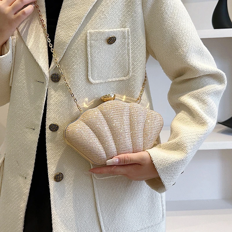 High quality autumn and winter women's bags, fashionable and casual shoulder bags, new popular and versatile trend crossbodybags 
High quality autumn and winter women's bags, fashionable and casual shoulder bags, new popular and versatile trend crossbodybags