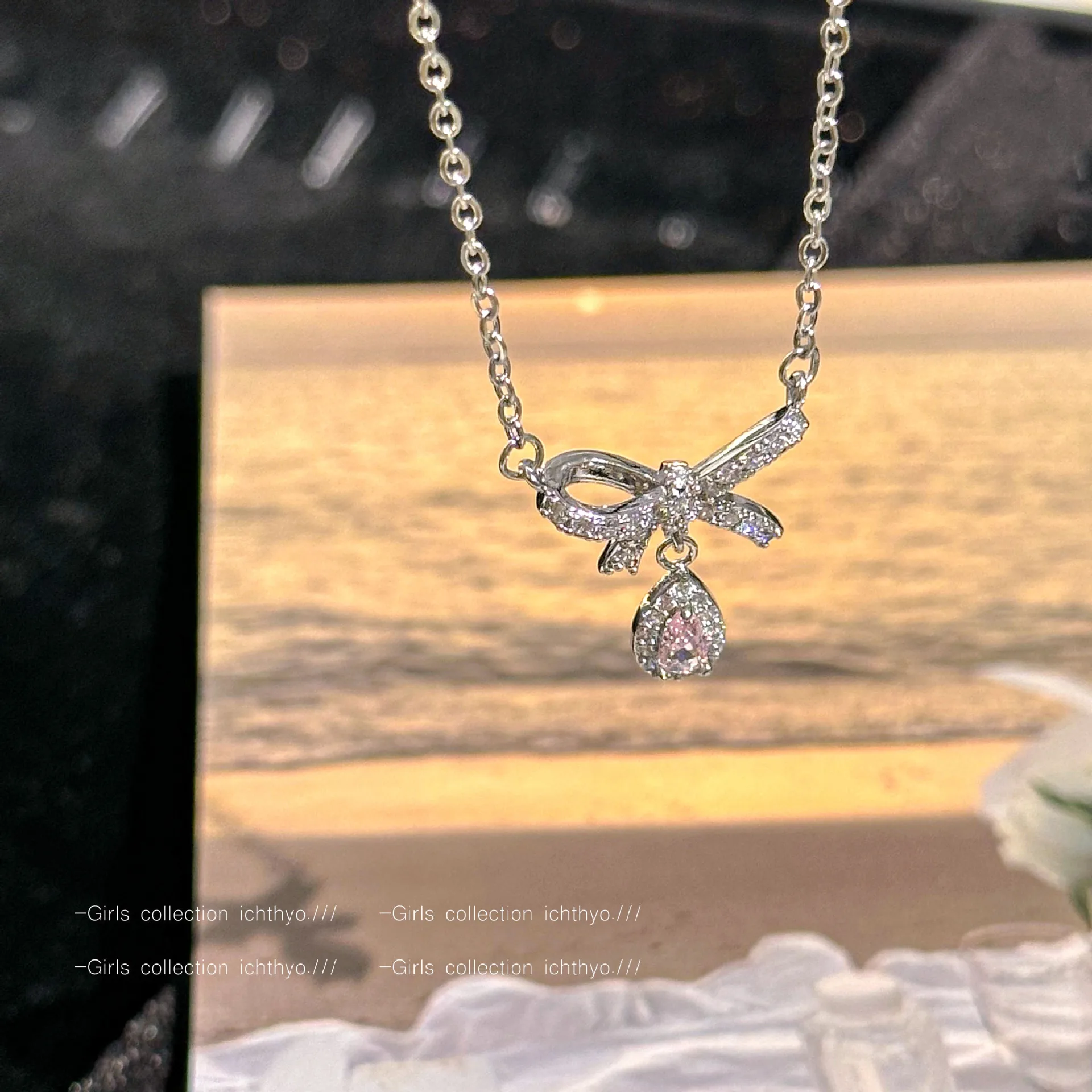 YOUNGX Korean Light Luxury Bowknot Drop Water Zircon Necklace Fashion Pink Crystal Pendant Necklaces For Women Jewelry Gift
YOUNGX Korean Light Luxury Bowknot Drop Water Zircon Necklace Fashion Pink Crystal Pendant Necklaces For Women Jewelry Gift