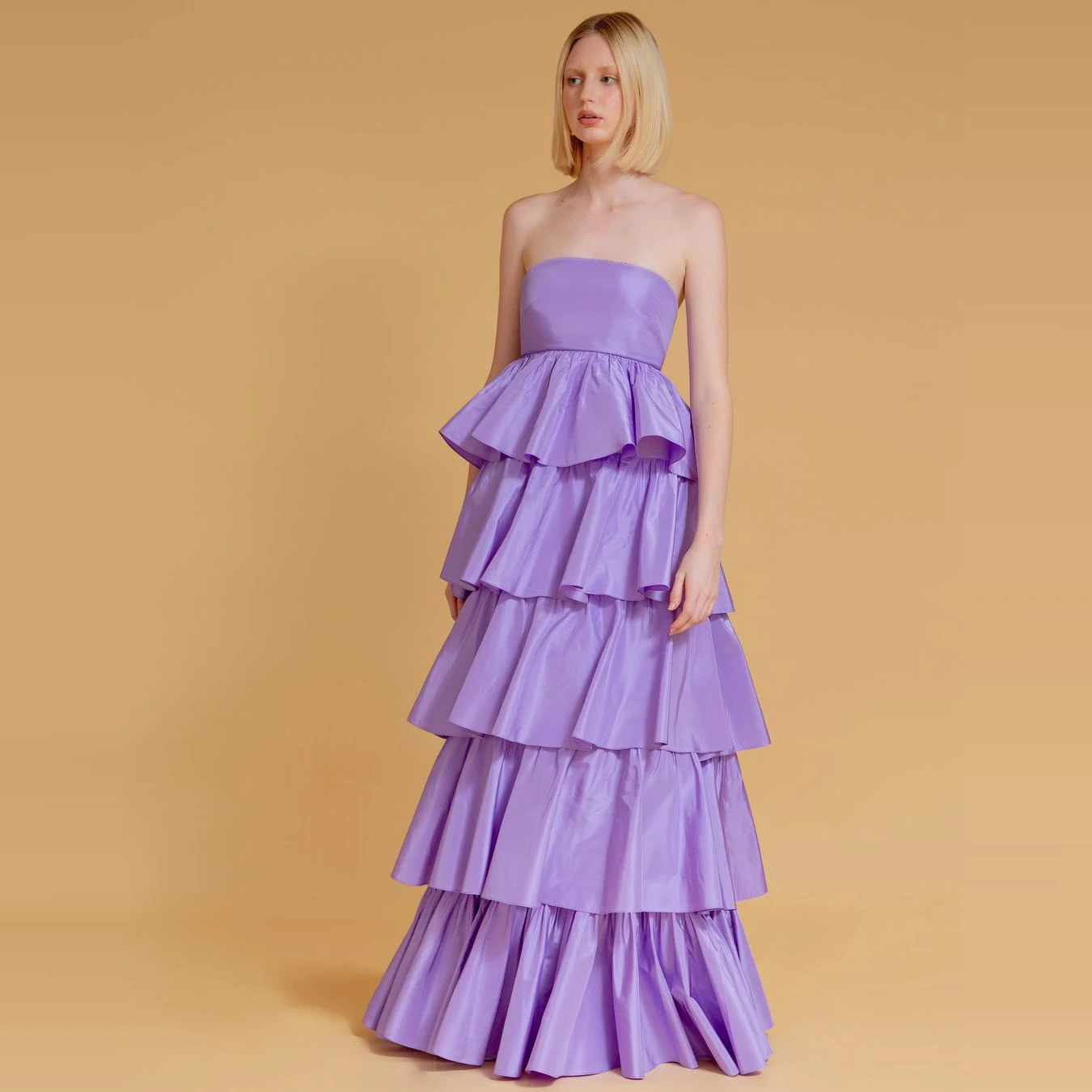 Chic Purple Sation Layered Dresses Boat Neck Strapless Ruffles Custom Made Women Maxi Long Dress For Photo Shoot
Chic Purple Sation Layered Dresses Boat Neck Strapless Ruffles Custom Made Women Maxi Long Dress For Photo Shoot