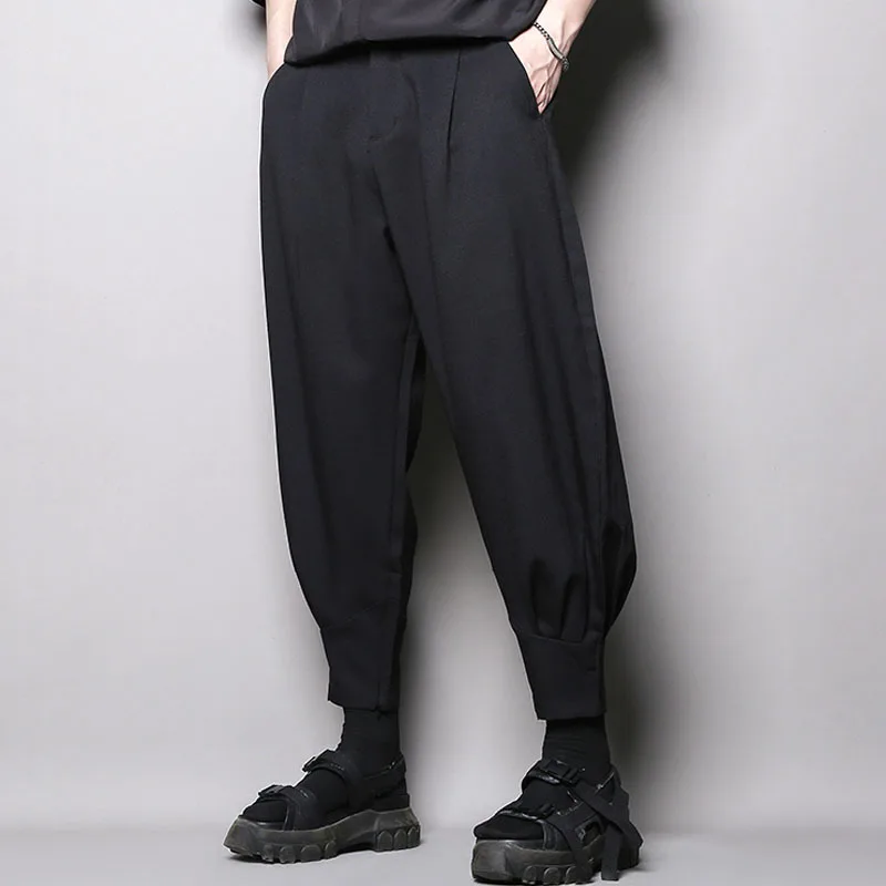 Men's Simple Casual Cropped Pants Spring And Summer Fashion Stitching Leggings Pinch Pleated Trend Black Trousers
Men's Simple Casual Cropped Pants Spring And Summer Fashion Stitching Leggings Pinch Pleated Trend Black Trousers
