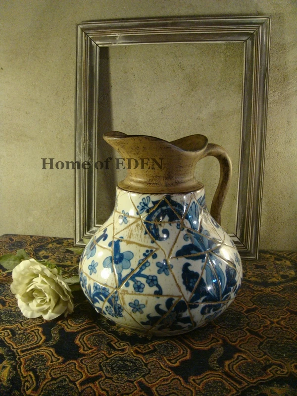 Retro Nostalgic Italian Hand-Painted Antique Blue and White European Style Handle Pot Ceramic Vase
Retro Nostalgic Italian Hand-Painted Antique Blue and White European Style Handle Pot Ceramic Vase