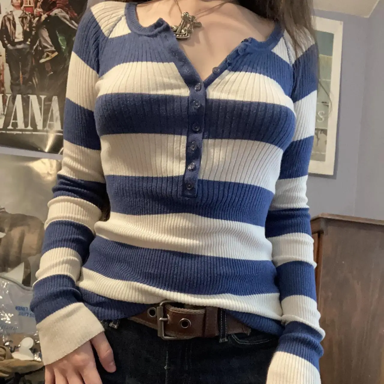 Women Long Sleeve Knit Tops Casual Stripes Contrast Color Button Pullover Shirt for Club Streetwear
Women Long Sleeve Knit Tops Casual Stripes Contrast Color Button Pullover Shirt for Club Streetwear