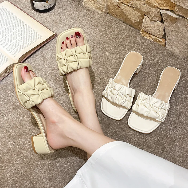 Open Toed Leather Slippers for Women's Outerwear Shoes Summer 2024 New Fashion Med Heels Solid Casual Sandals Slides
Open Toed Leather Slippers for Women's Outerwear Shoes Summer 2024 New Fashion Med Heels Solid Casual Sandals Slides