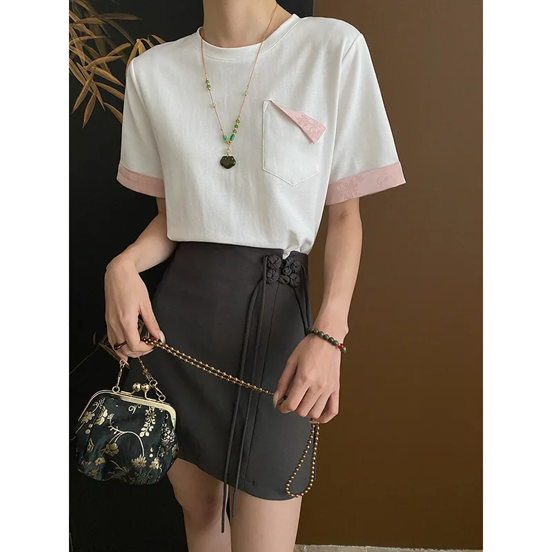 Foldable Pocket New Chinese Style Contrasting Patchwork Roll Up Sleeve Round Neck Casual Short Sleeved T-shirt
Foldable Pocket New Chinese Style Contrasting Patchwork Roll Up Sleeve Round Neck Casual Short Sleeved T-shirt
