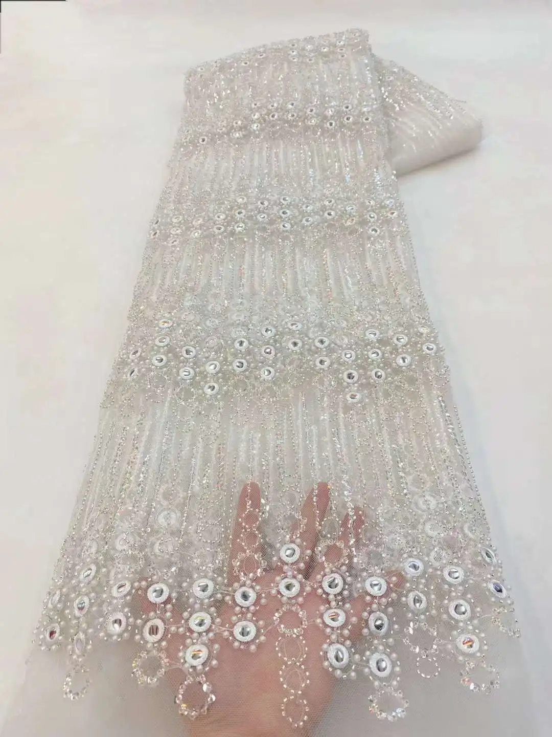 White Sequin Beaded Embroidery Lace Fabric Elegant French Net Lace Fabric With Beads Nigerian Sequins Lace Fabrics XZ85X-1 
White Sequin Beaded Embroidery Lace Fabric Elegant French Net Lace Fabric With Beads Nigerian Sequins Lace Fabrics XZ85X-1