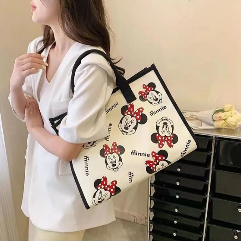 Kawaii Disney Anime Canvas Bag Cute Mickey Mouse Minnie Mouse Cartoon Shopping Bag Handheld Commuting Bag Gifts for Girls
Kawaii Disney Anime Canvas Bag Cute Mickey Mouse Minnie Mouse Cartoon Shopping Bag Handheld Commuting Bag Gifts for Girls