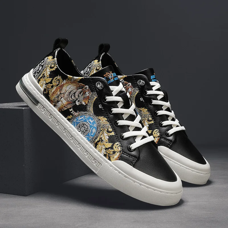 2023 Spring and Autumn Men's Shoes New Fashion Casual Hundred English board shoes trend small white shoes
2023 Spring and Autumn Men's Shoes New Fashion Casual Hundred English board shoes trend small white shoes