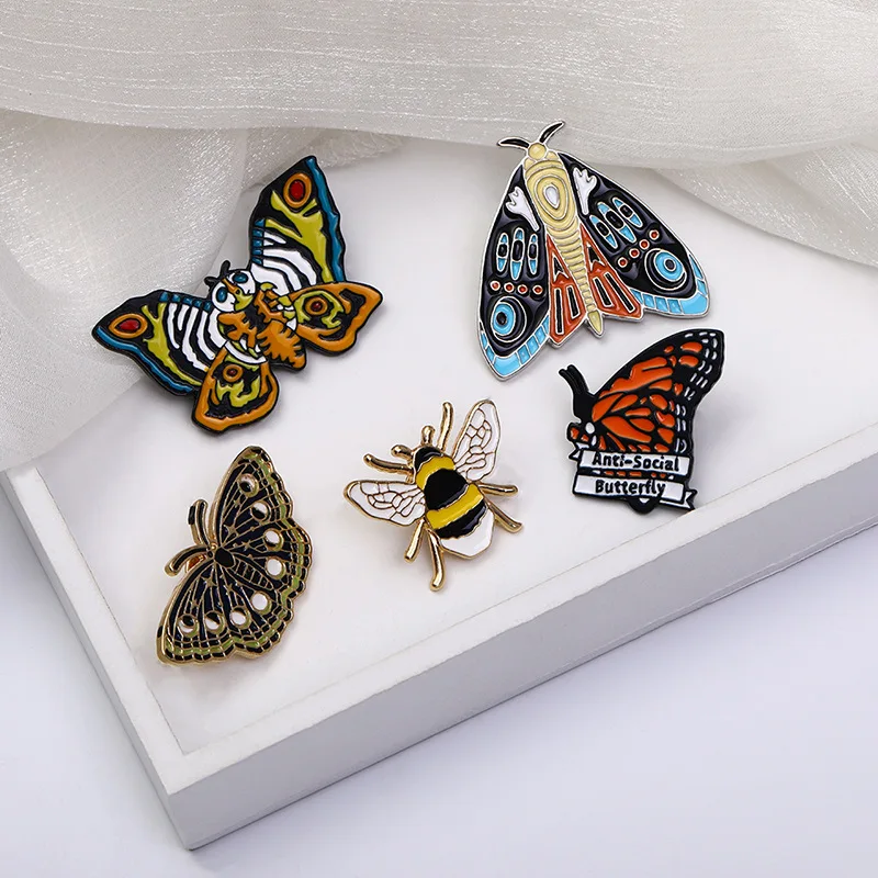 100pc Butterfly Brooch Moth Pins Animal Pin for clothes Insect Broszki Badge Lapel Broches Pare Ropa Mujer Friend Christmas Gift
100pc Butterfly Brooch Moth Pins Animal Pin for clothes Insect Broszki Badge Lapel Broches Pare Ropa Mujer Friend Christmas Gift