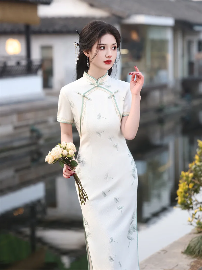 

Spring Summer New Lace Embroidered Mid length Qipao Retro Republican Style Rice White Elegant Qipao Mandarin Collar Cheongsam