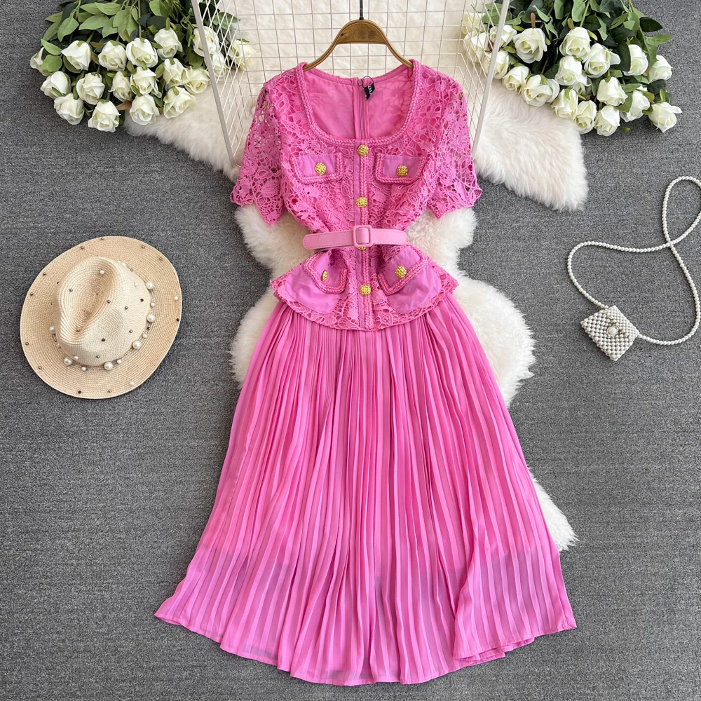 Summer Designer Hollow Out Lace Patchwork Pleated Dresses for Women 2024 Runway Fashion Short Sleeve Midi Party Dress Elegant
Summer Designer Hollow Out Lace Patchwork Pleated Dresses for Women 2024 Runway Fashion Short Sleeve Midi Party Dress Elegant