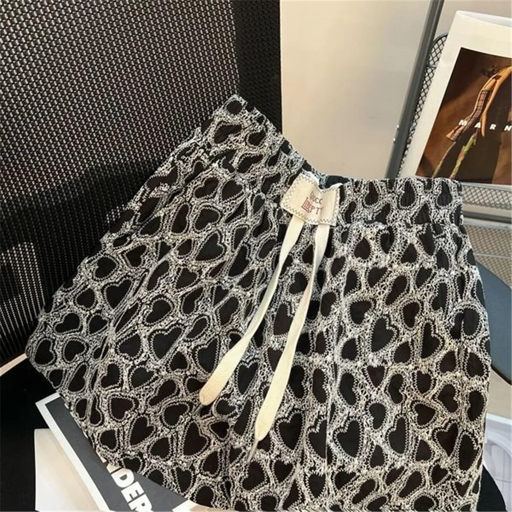 Love Printed Fashion Hip Hop Shorts Summer Running Sports Basketball Fitness Pants Home Breathable Trend Shorts 2023 Streetwear
Love Printed Fashion Hip Hop Shorts Summer Running Sports Basketball Fitness Pants Home Breathable Trend Shorts 2023 Streetwear